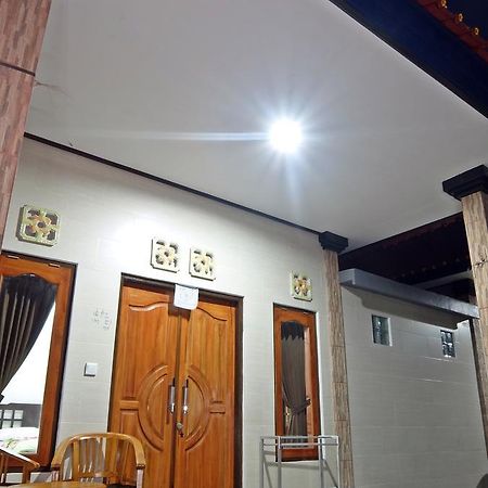 Pondok Wisata Widi Нуса Лембонган Екстериор снимка