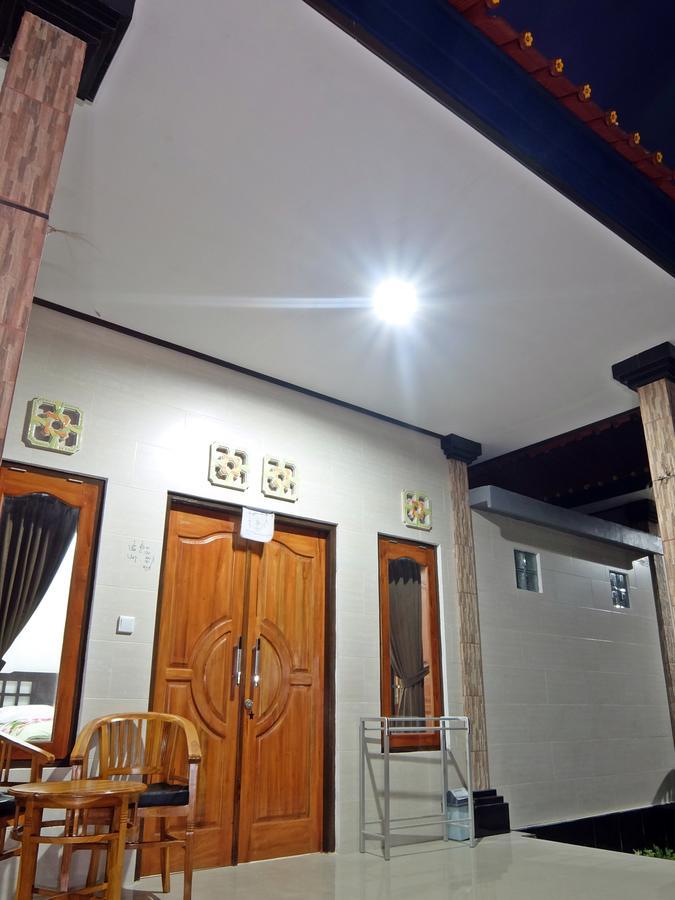 Pondok Wisata Widi Нуса Лембонган Екстериор снимка